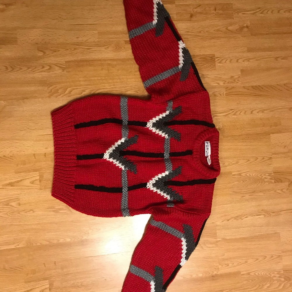 Beautiful men’s sweater size small